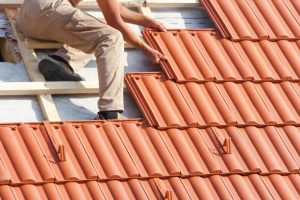 Un couvreur à Bron peut-il intégrer une solution d’étanchéité sur toit plat ou terrasse ?