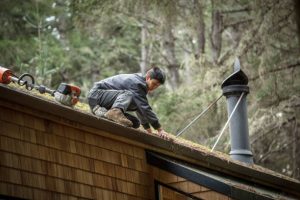 Quelle est la durée moyenne d’un chantier de réfection pris en charge par un couvreur à Bron ?